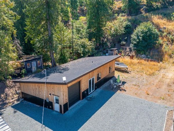 4607 Ketch Rd , Pender Island, BC V0N 2M0