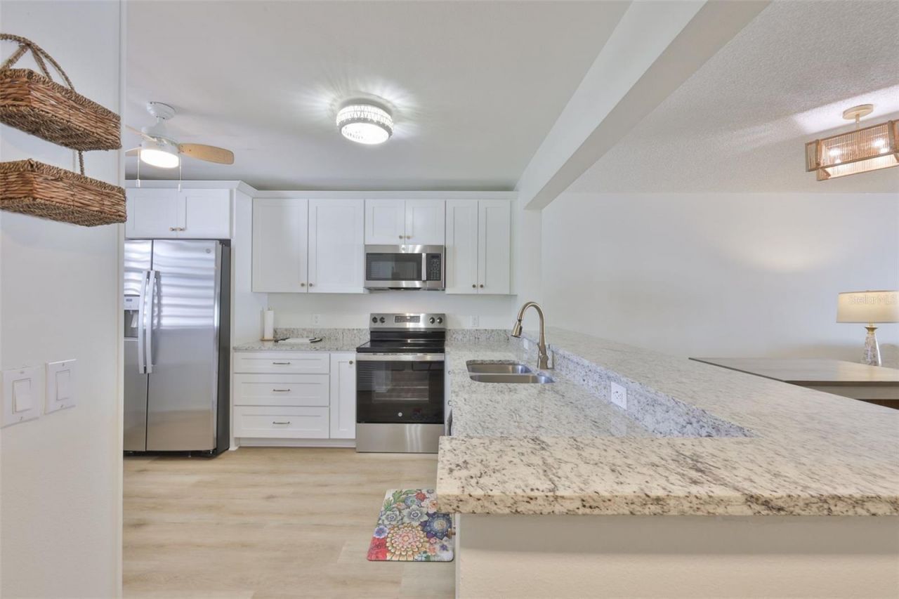 597 Lakeside Drive, Unit 597, Bradenton, FL 34210 Photo