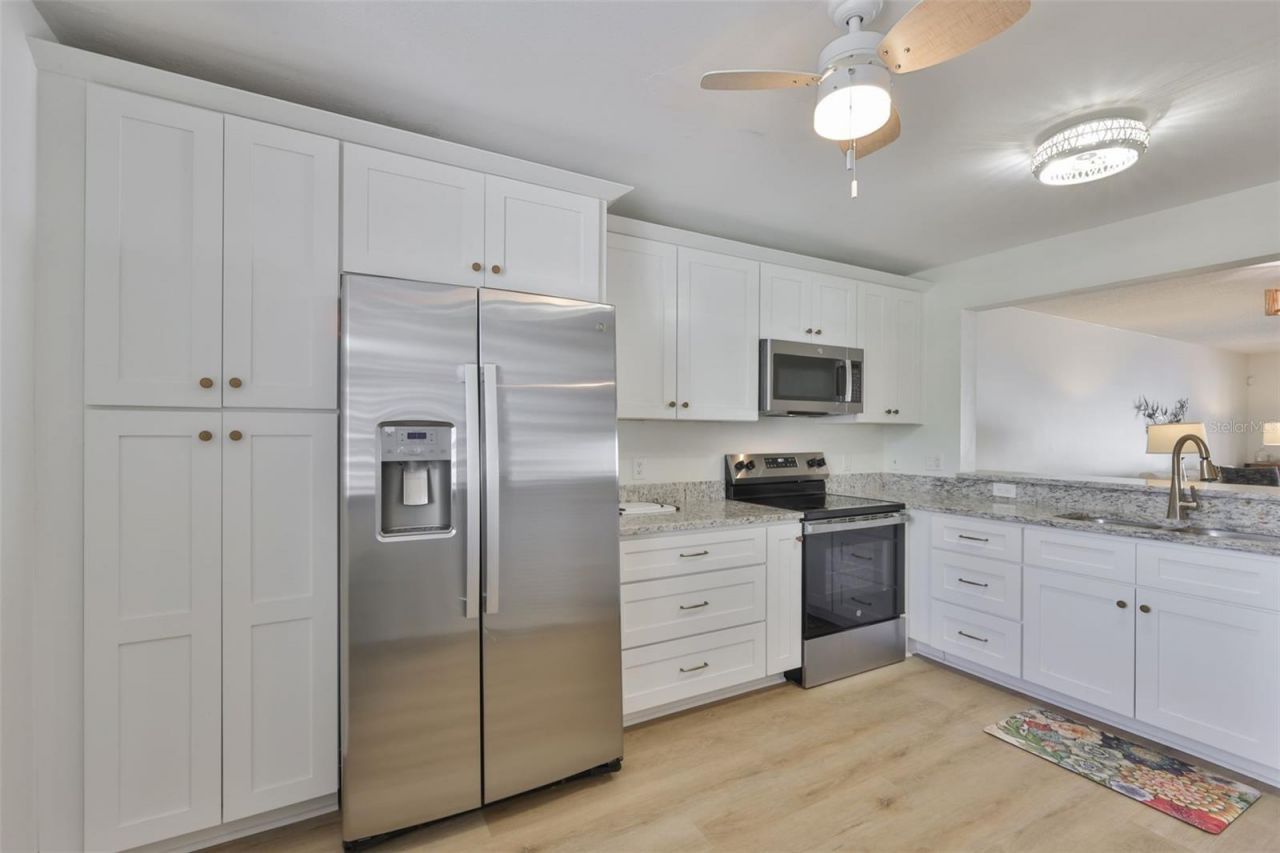 597 Lakeside Drive, Unit 597, Bradenton, FL 34210 Photo