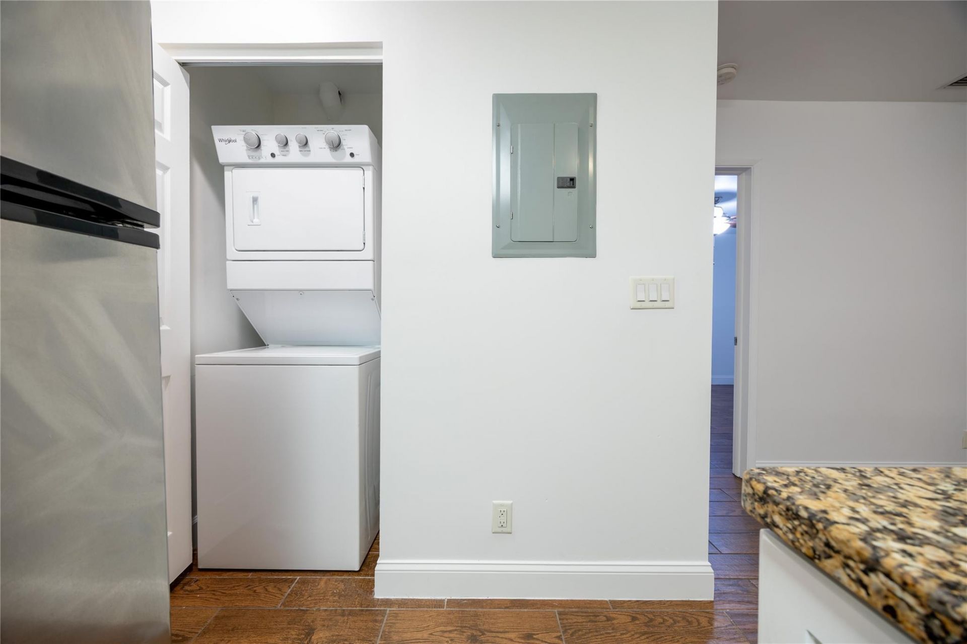 404 SE 16th Street, Unit 3, Fort Lauderdale, FL 33316 Photo