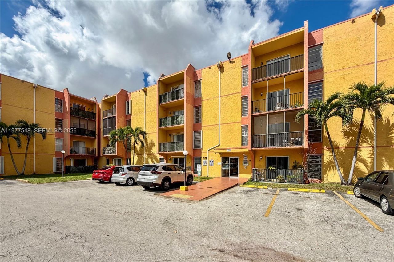 4803 NW 7th St, Unit 105-14, Miami, FL 33126 Photo
