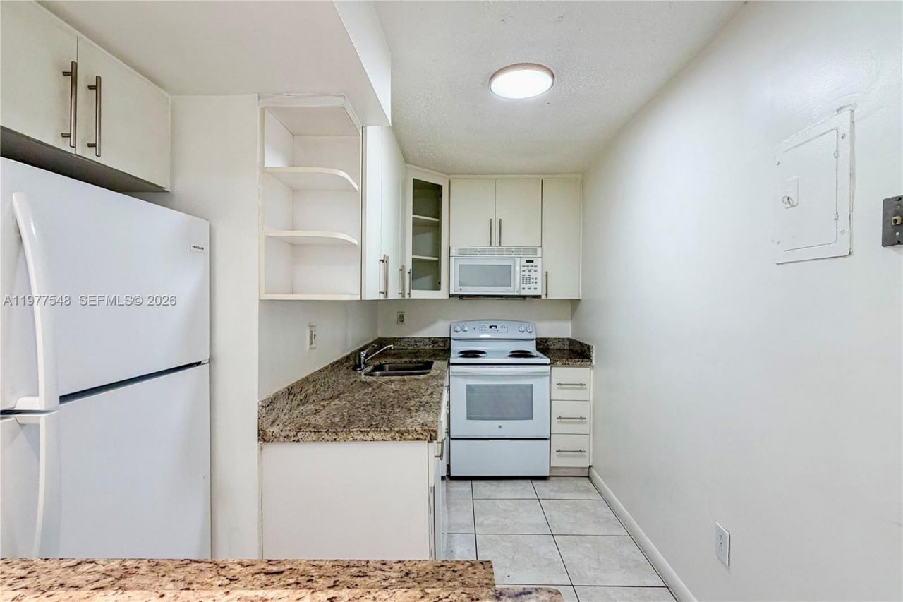 4803 NW 7th St, Unit 105-14, Miami, FL 33126 Photo
