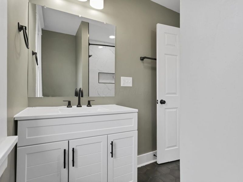 346 W Main Street , Newark, OH 43055 Photo 16