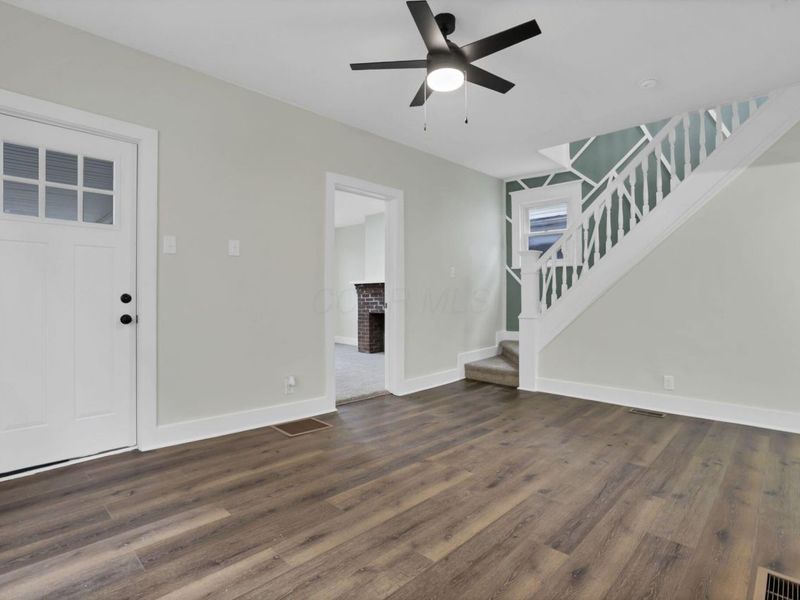 346 W Main Street , Newark, OH 43055 Photo 2