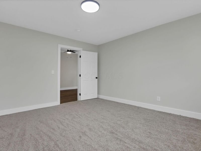 346 W Main Street , Newark, OH 43055 Photo 5