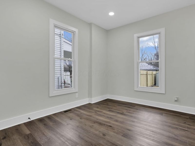 346 W Main Street , Newark, OH 43055 Photo 6