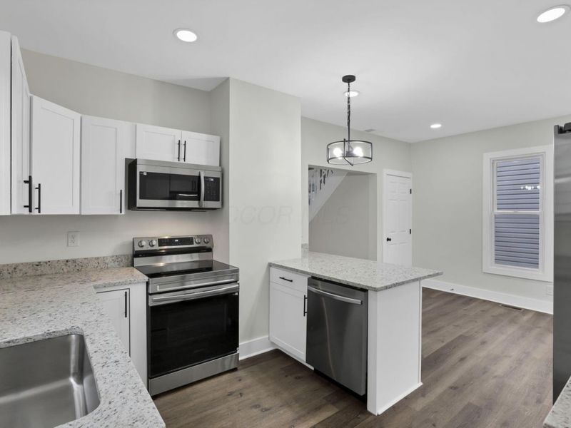 346 W Main Street , Newark, OH 43055 Photo 7