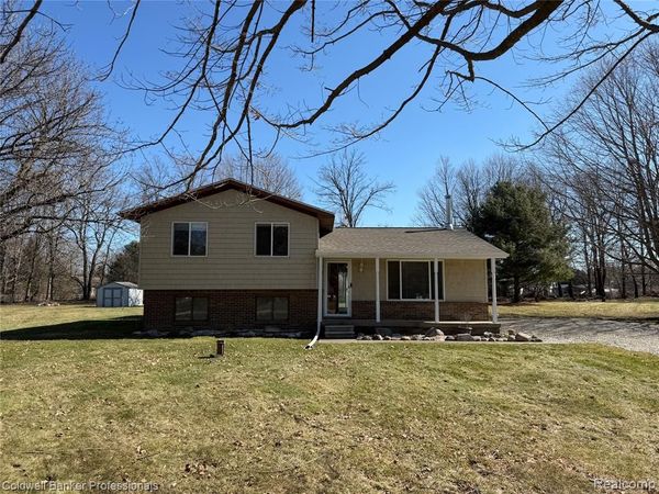 152 Crooked Limb Drive, Lapeer Twp, MI 48446