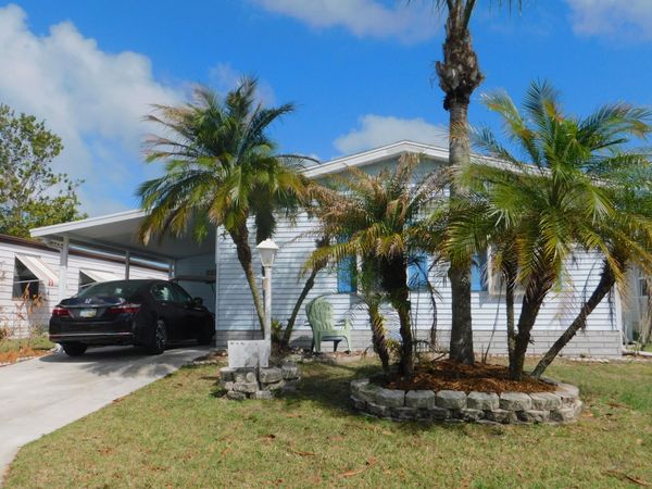 5650 Hemingway Court, Unit 9, Fort Pierce, FL 34982