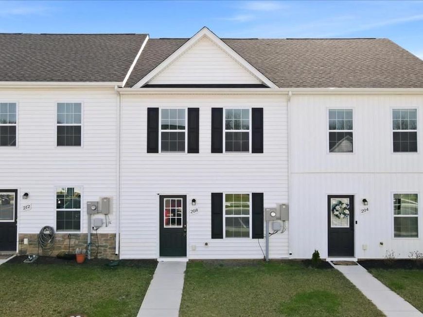 208 White Violet Way, Kearneysville, WV 25430 Main Photo