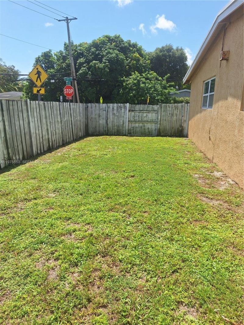 771 NE 177th St , Unit 1, Miami, FL 33162 Photo