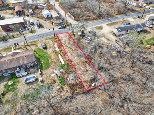 18962 Lagloria Rd, Elmendorf, TX 78112