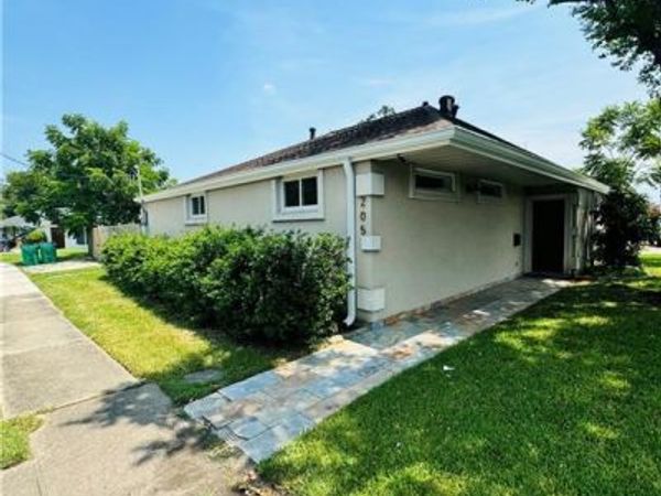 205 DOUGLAS Drive , River Ridge, LA 70123