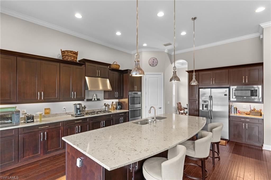 9012 Sorreno Ct, Naples, FL 34119 Photo