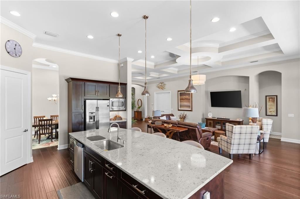 9012 Sorreno Ct, Naples, FL 34119 Photo