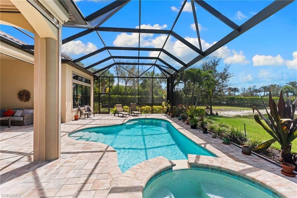 9012 Sorreno Ct, Naples, FL 34119 Photo