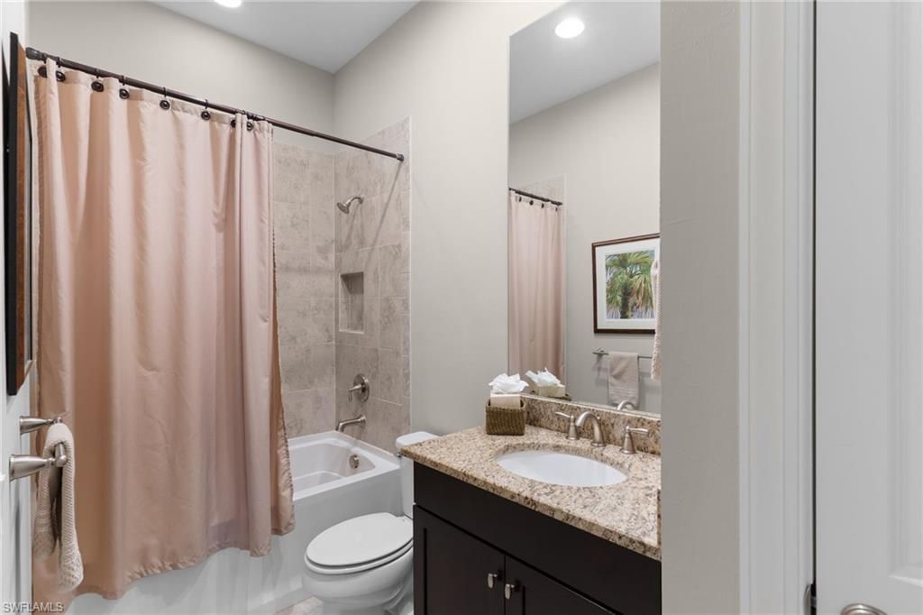 9012 Sorreno Ct, Naples, FL 34119 Photo