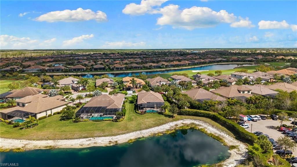 9012 Sorreno Ct, Naples, FL 34119 Photo