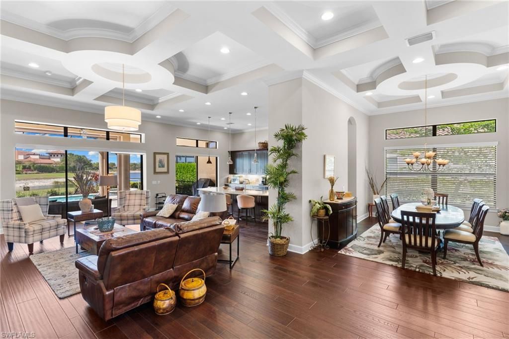 9012 Sorreno Ct, Naples, FL 34119 Photo