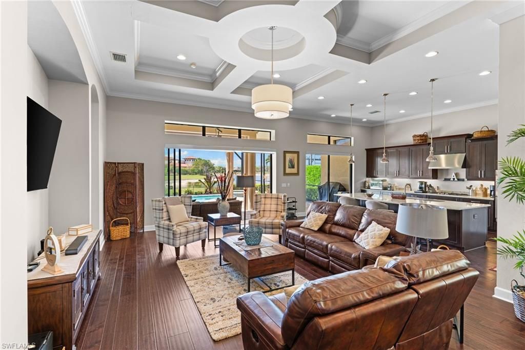 9012 Sorreno Ct, Naples, FL 34119 Photo