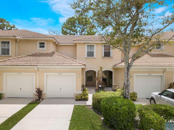 1527 Barrymore Court, Wellington, FL 33414