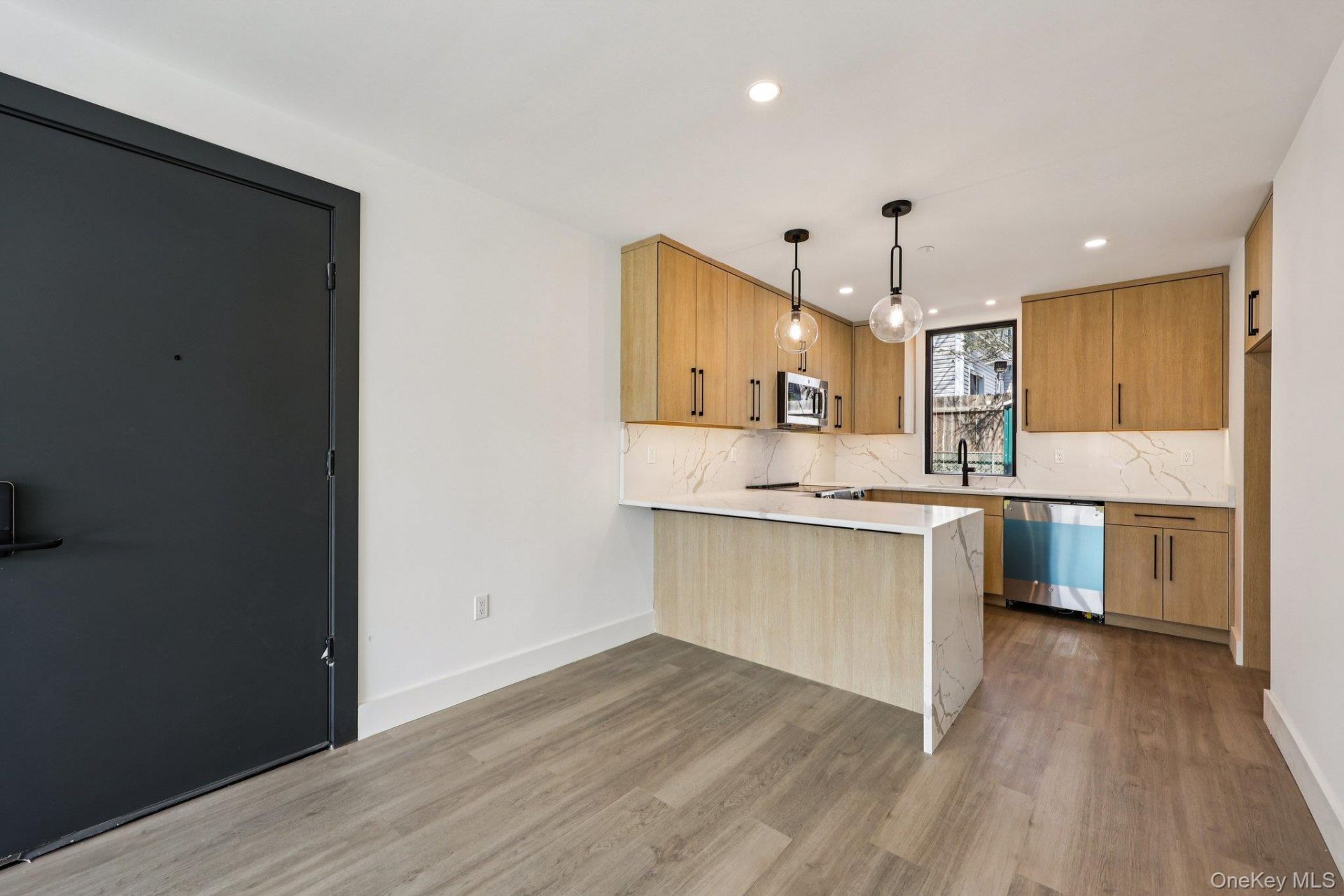 325 Manville Road, Unit 202, Pleasantville, NY 10570 Main Photo