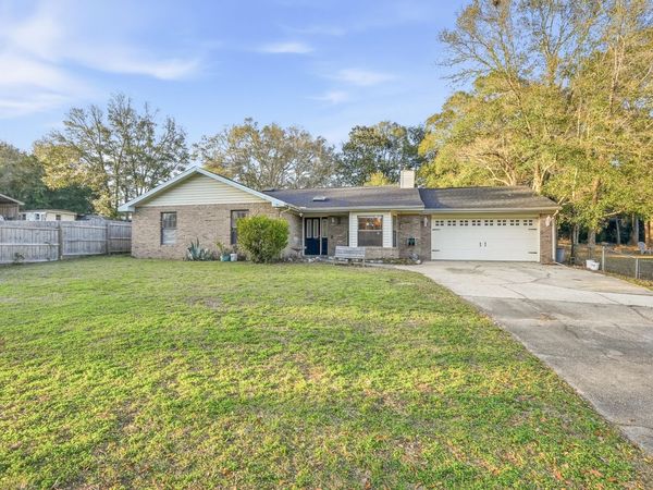 271 Willow Avenue, Freeport, FL 32439