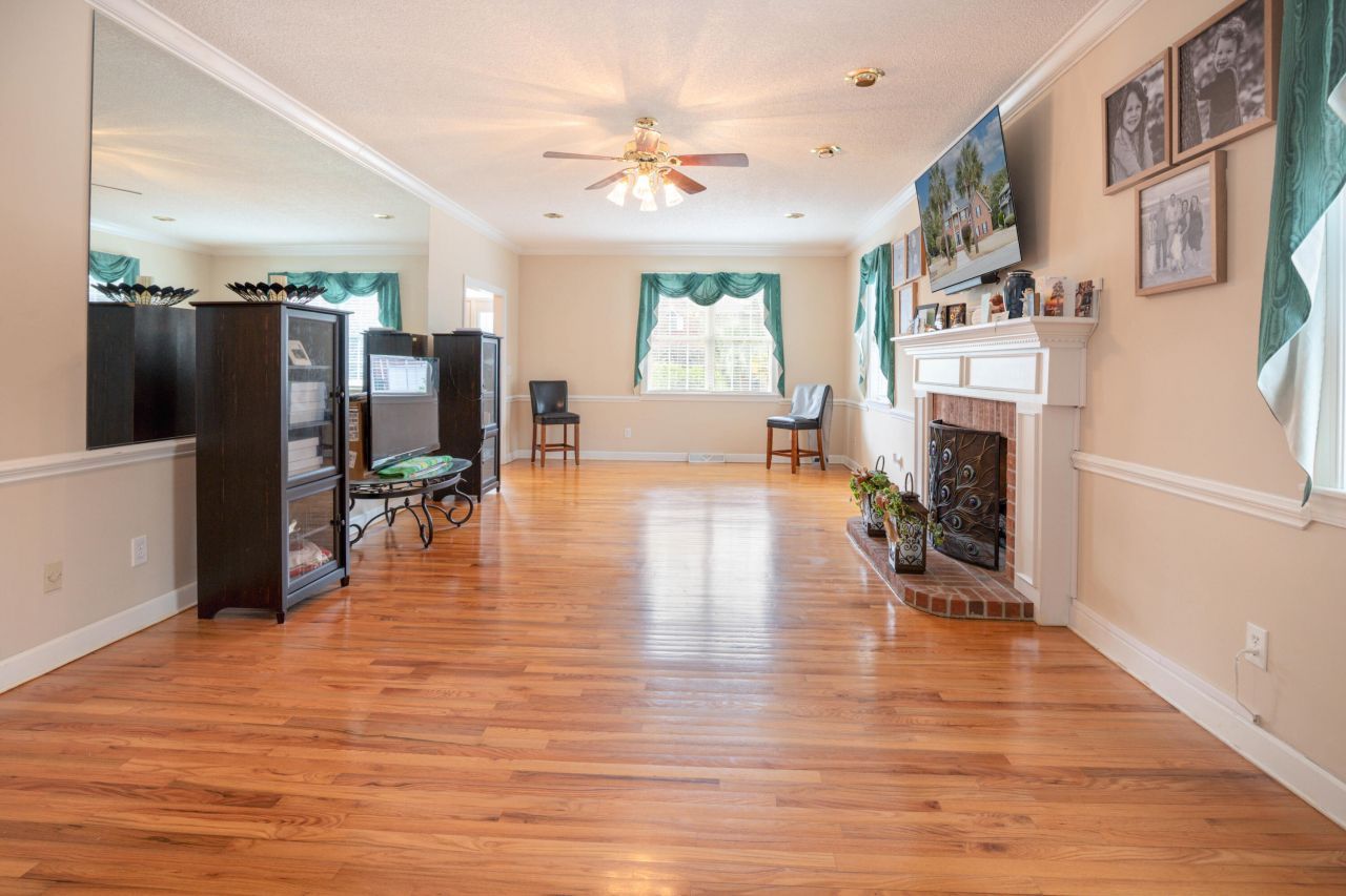 2445 Vaucluse Road Photo 11