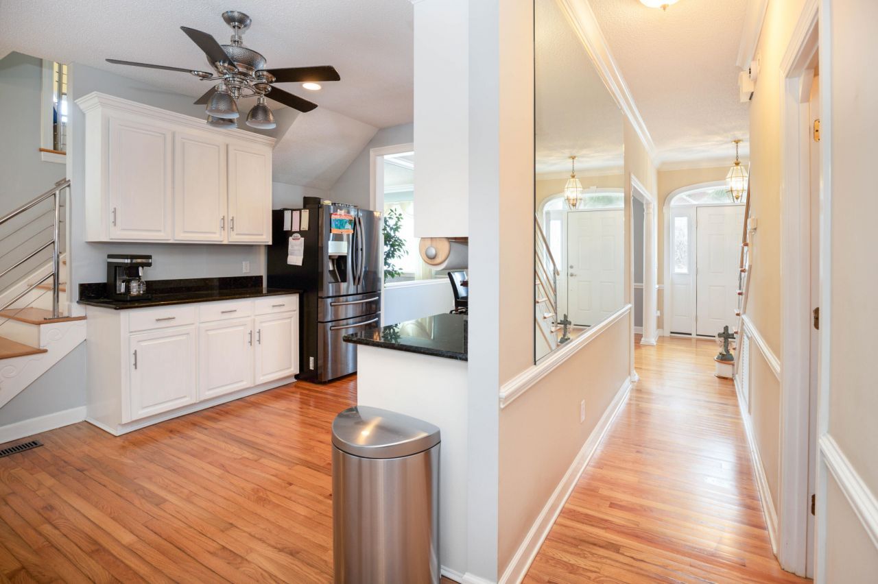 2445 Vaucluse Road Photo 21