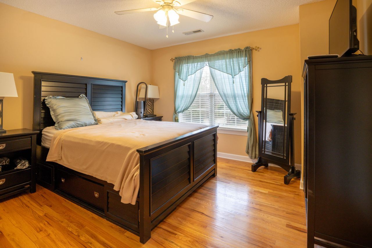 2445 Vaucluse Road Photo 27