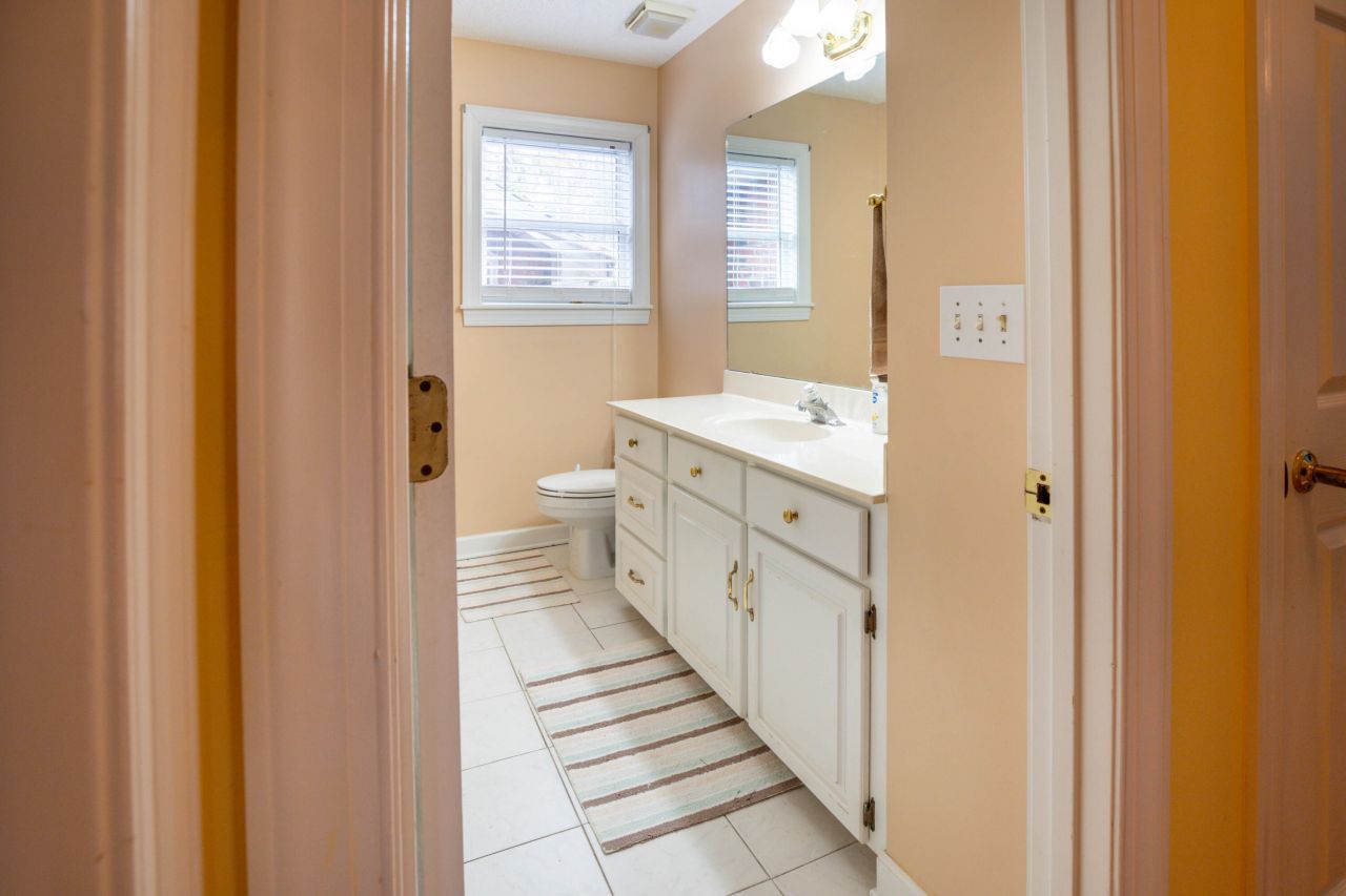 2445 Vaucluse Road Photo 29