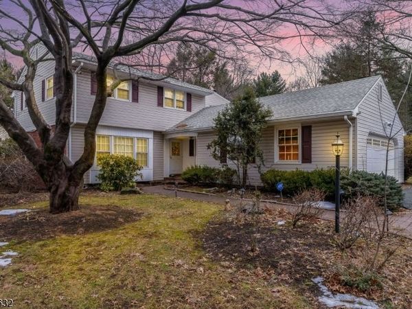 14 Ramsey Rd, Clinton, NJ 08833