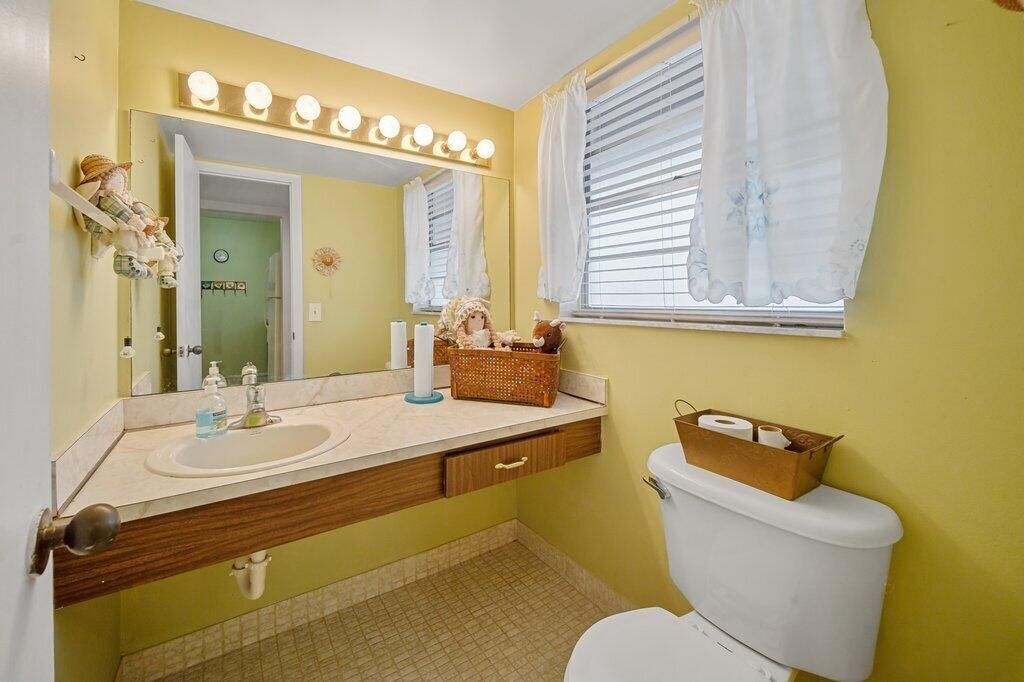 12026 Greenway Circle S, Unit 202, Royal Palm Beach, FL 33411 Photo