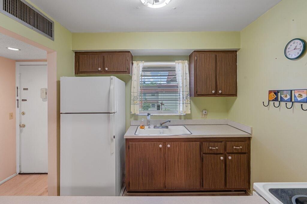 12026 Greenway Circle S, Unit 202, Royal Palm Beach, FL 33411 Photo