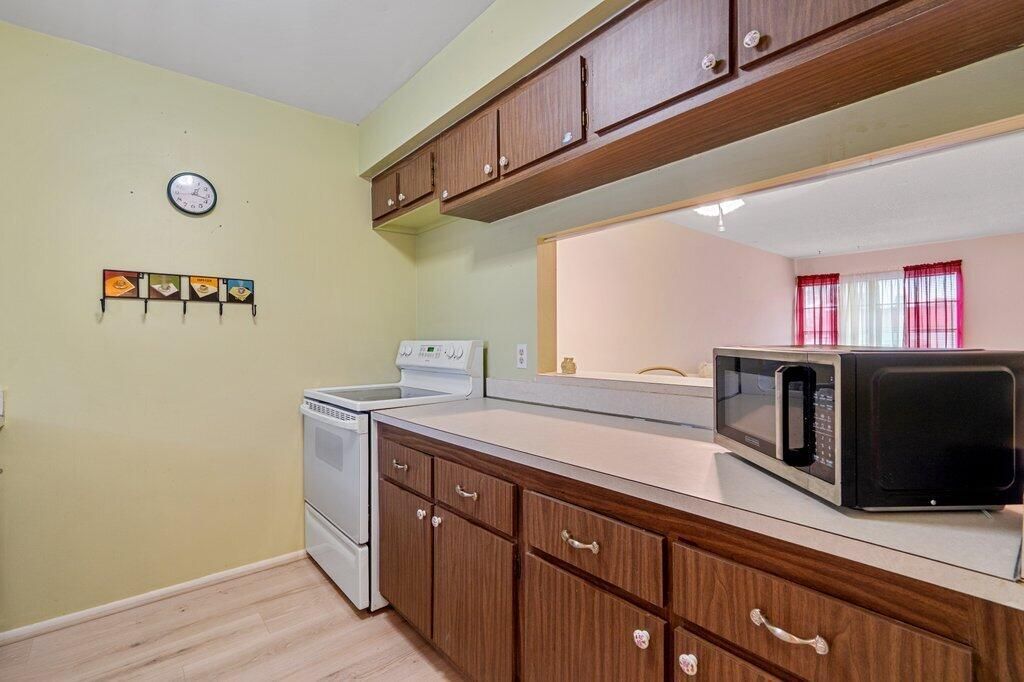 12026 Greenway Circle S, Unit 202, Royal Palm Beach, FL 33411 Photo