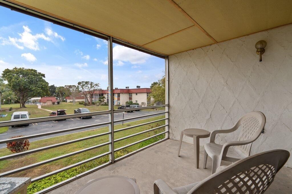 12026 Greenway Circle S, Unit 202, Royal Palm Beach, FL 33411 Photo