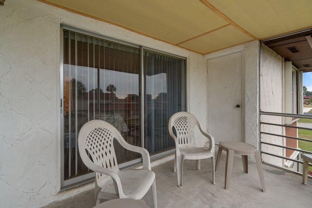 12026 Greenway Circle S, Unit 202, Royal Palm Beach, FL 33411 Photo