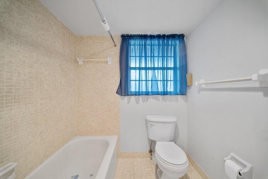 12026 Greenway Circle S, Unit 202, Royal Palm Beach, FL 33411 Photo