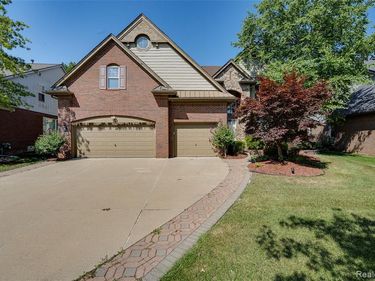 17021 Algonquin Drive, Northville, MI 48168