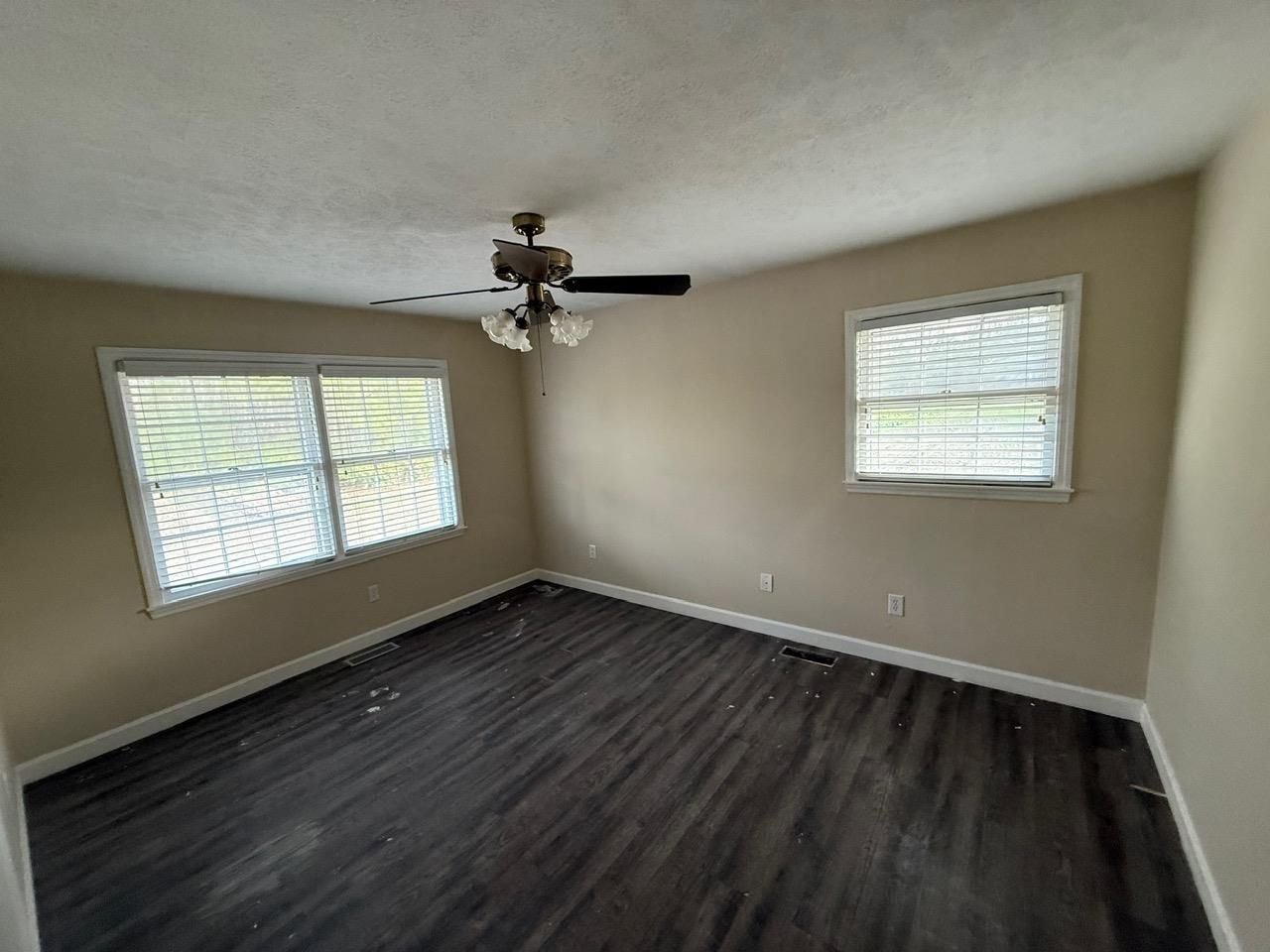 444 L J Rd. Photo 12
