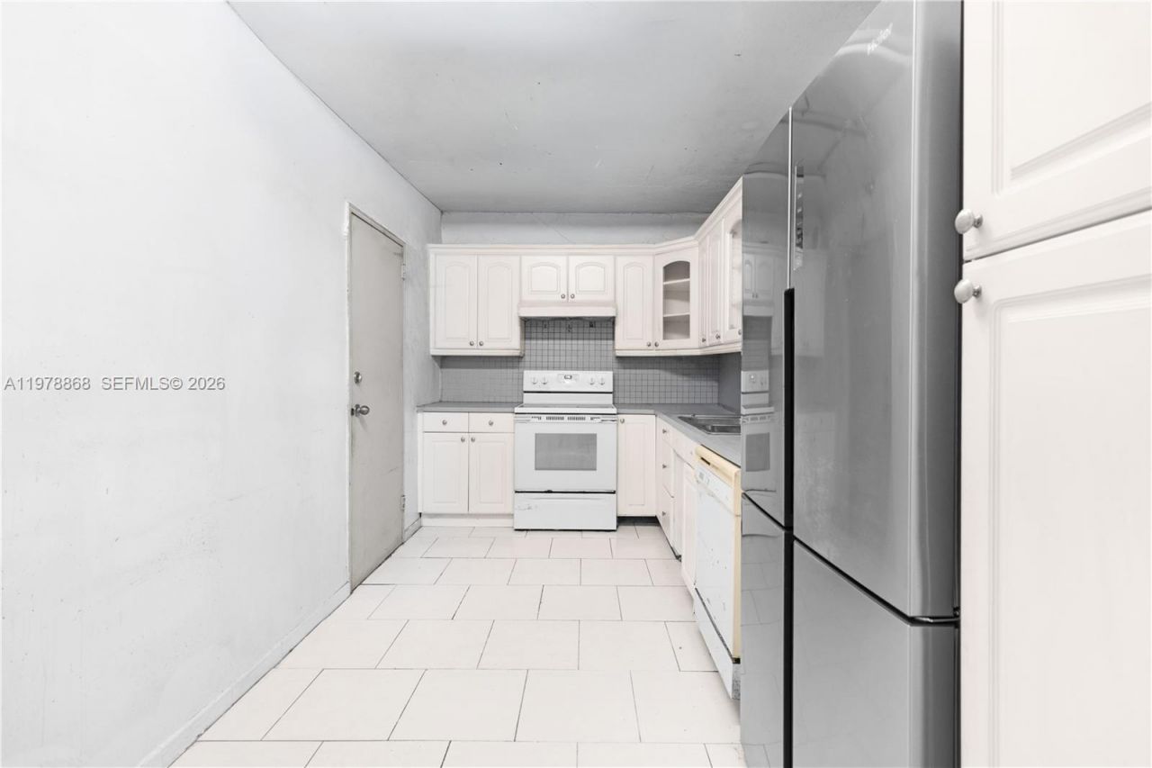 10185 Collins Ave , Unit 410, Bal Harbour, FL 33154 Photo