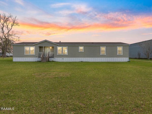 1495 Grand Anse Highway , Breaux Bridge, LA 70517