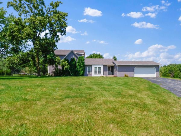 12819 Grant Street, Crown Point, IN 46307