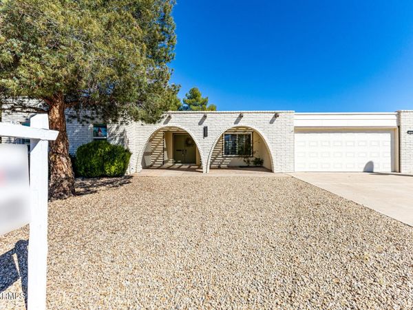 10626 W PLEASANT VALLEY Road W, Sun City, AZ 85351