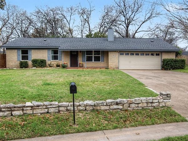 405 Torrey Street, Granbury, TX 76048