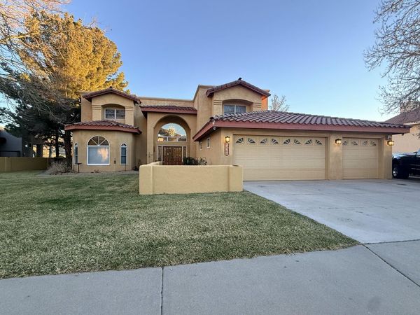 13704 Crested Butte Drive NE, Albuquerque, NM 87112