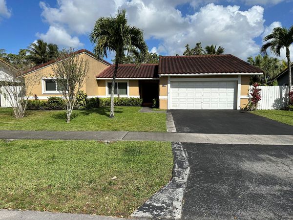5706 SW 114th Ave, Cooper City, FL 33330
