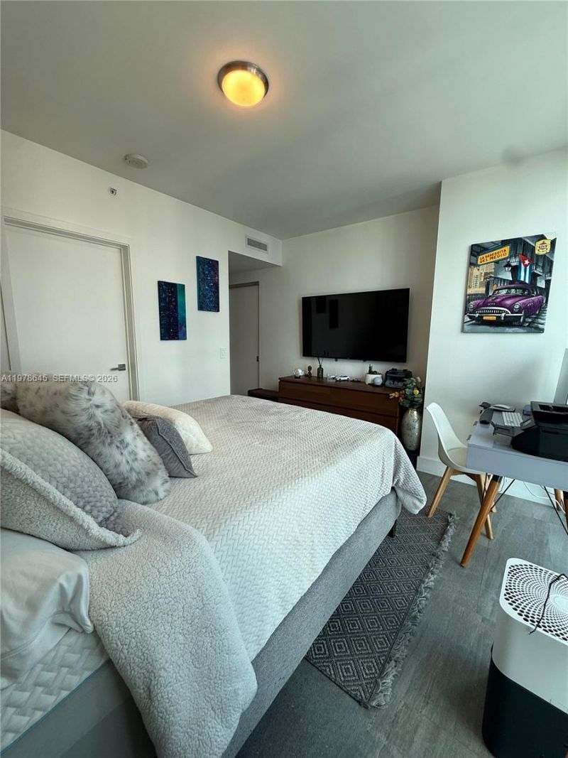 1080 Brickell Ave, Unit 2109, Miami, FL 33131 Photo