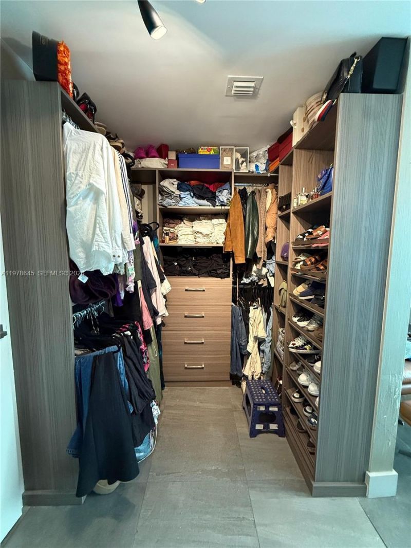 1080 Brickell Ave, Unit 2109, Miami, FL 33131 Photo