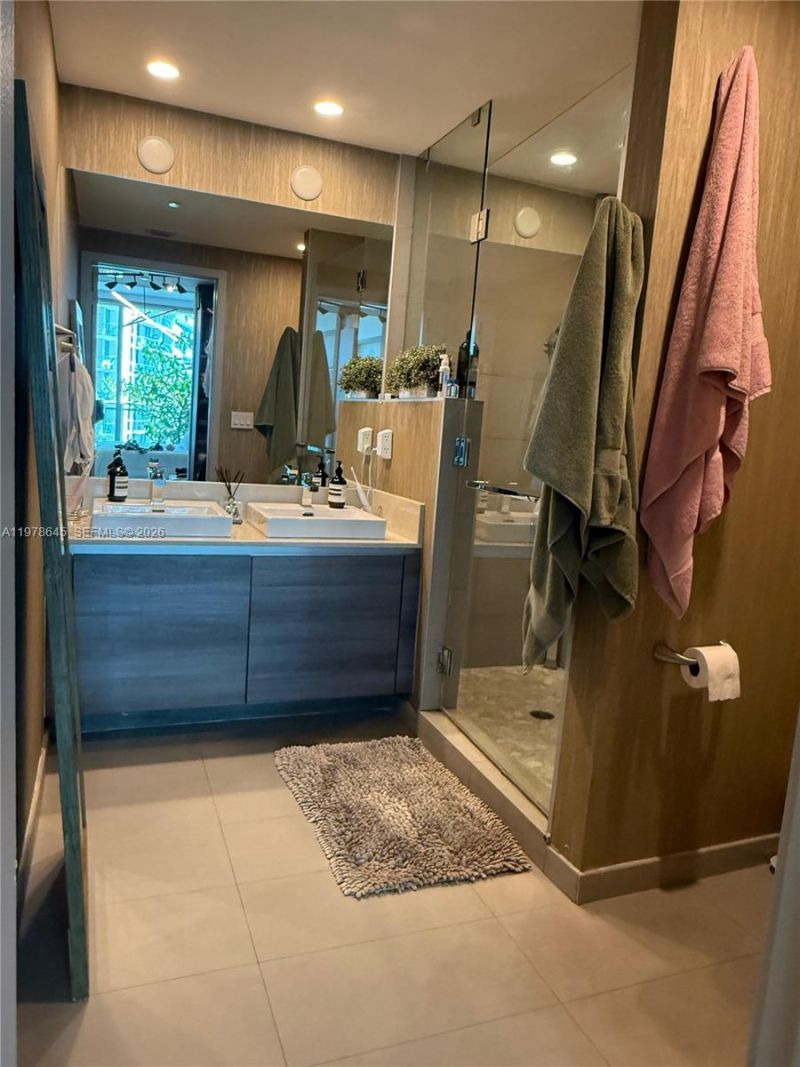 1080 Brickell Ave, Unit 2109, Miami, FL 33131 Photo